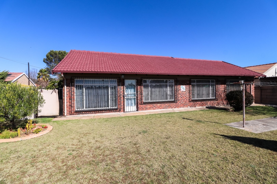 3 Bedroom Property for Sale in Flimieda North West